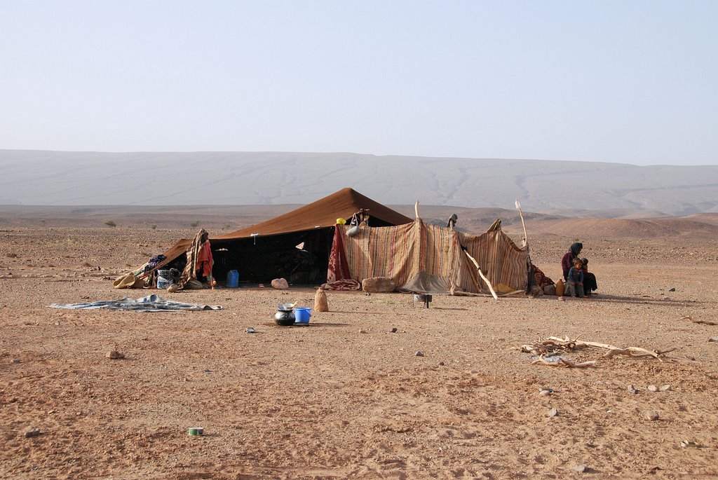 Nomad family Morocco Erg Chebbi Merzouga